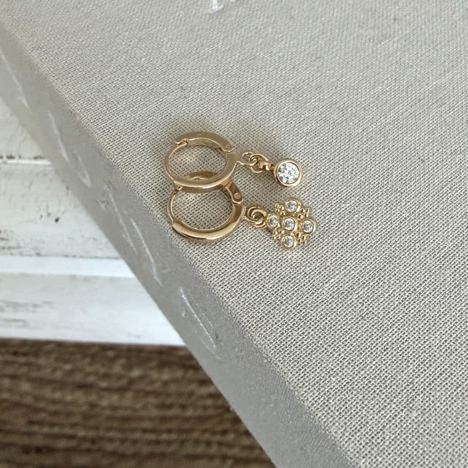 boucles asymétriques fleur/strass pièce unique