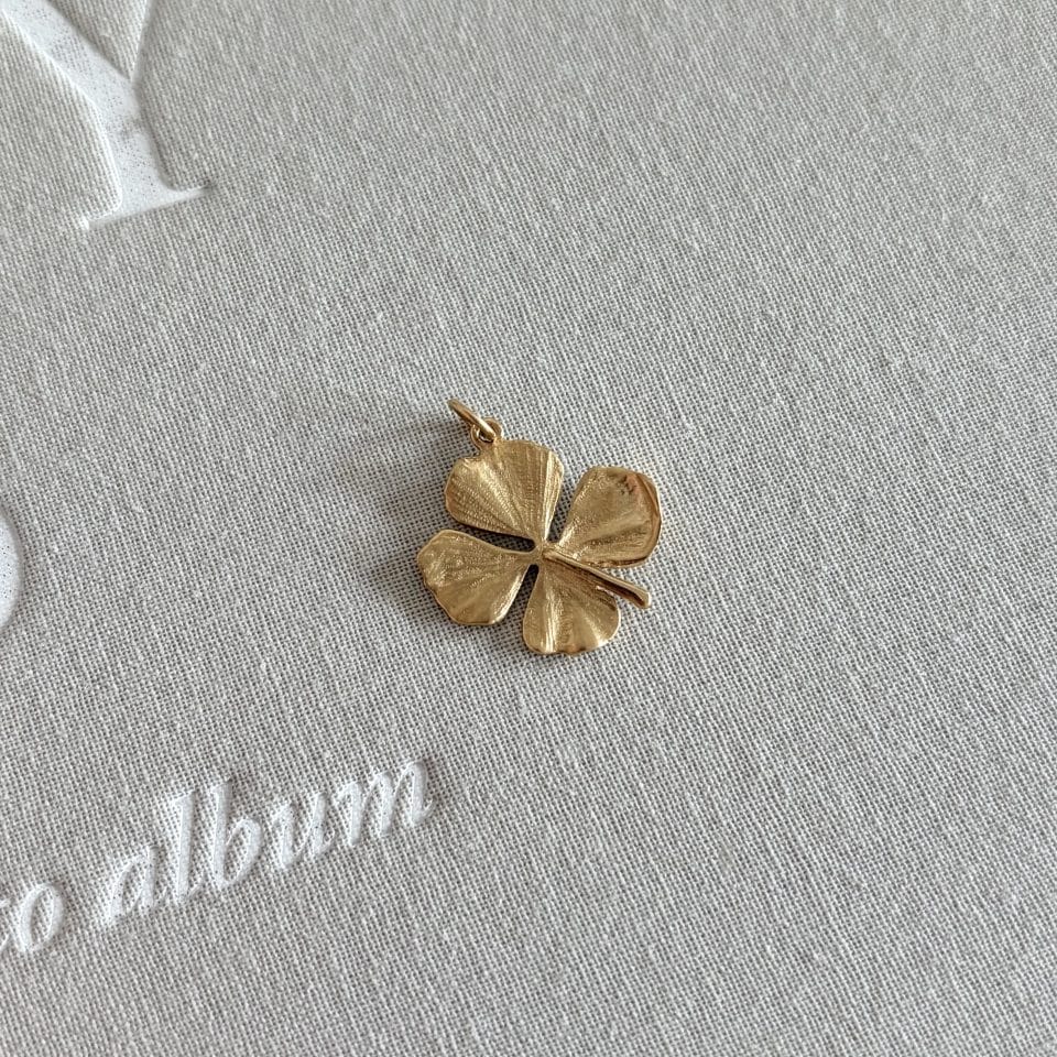 Pendentif trèfle