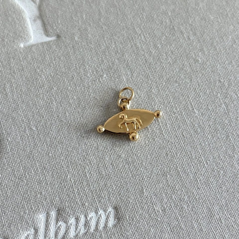 Pendentif cheval Grec
