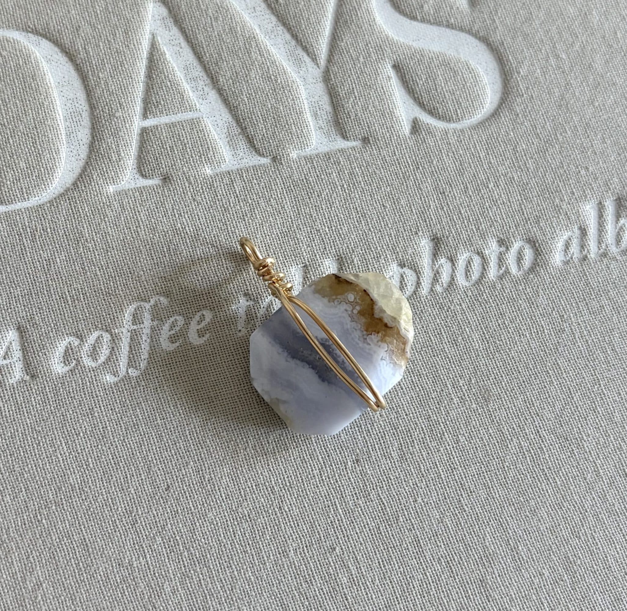 Pendentif Calcédoine bleue