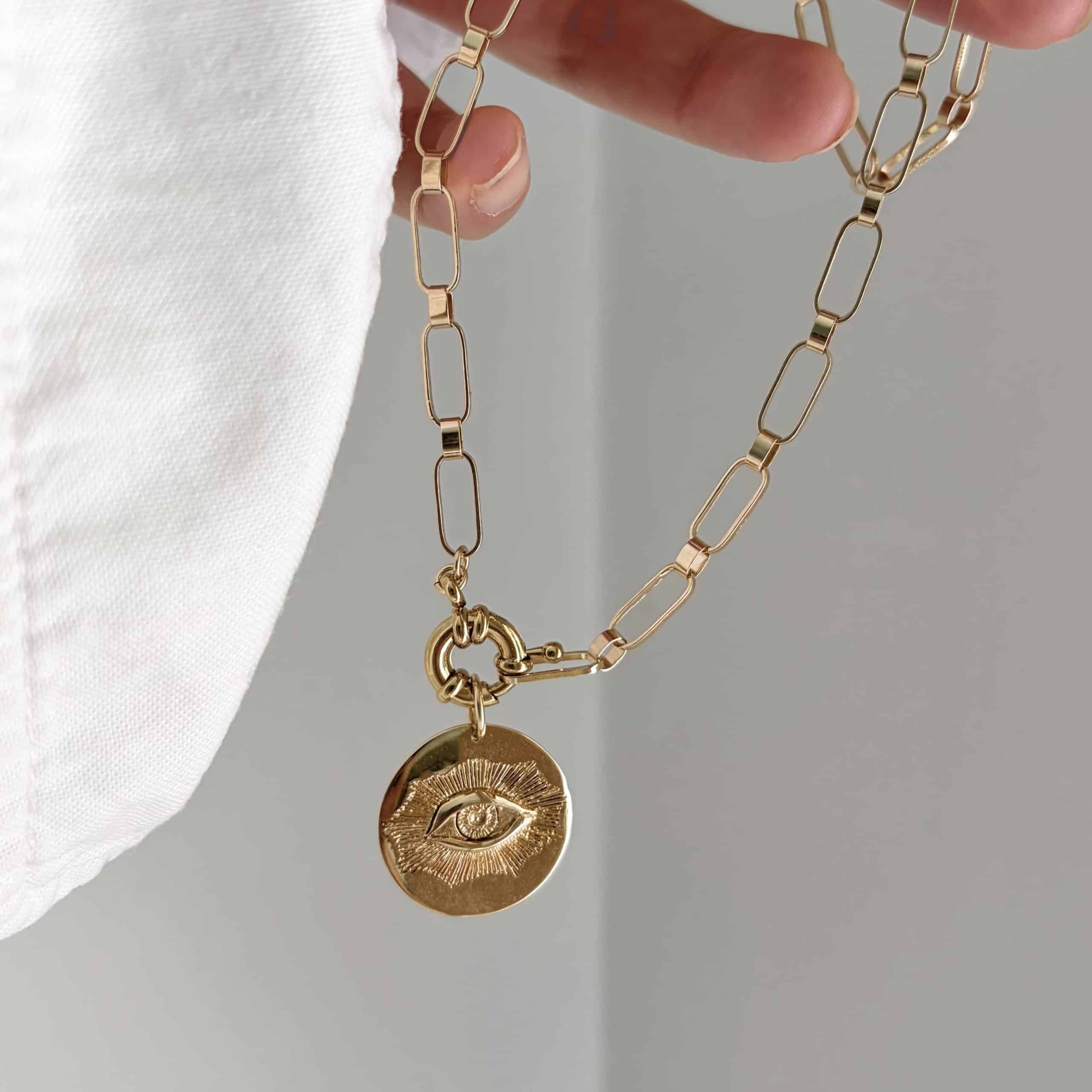 Collier médaille oeil protecteur pièce unique